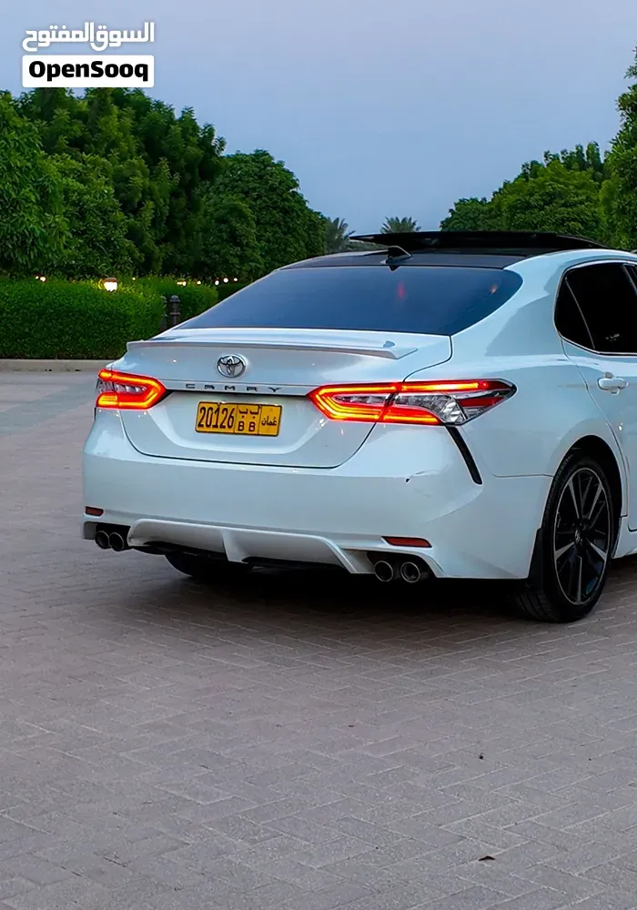 Toyota Camry 2020 photo 2