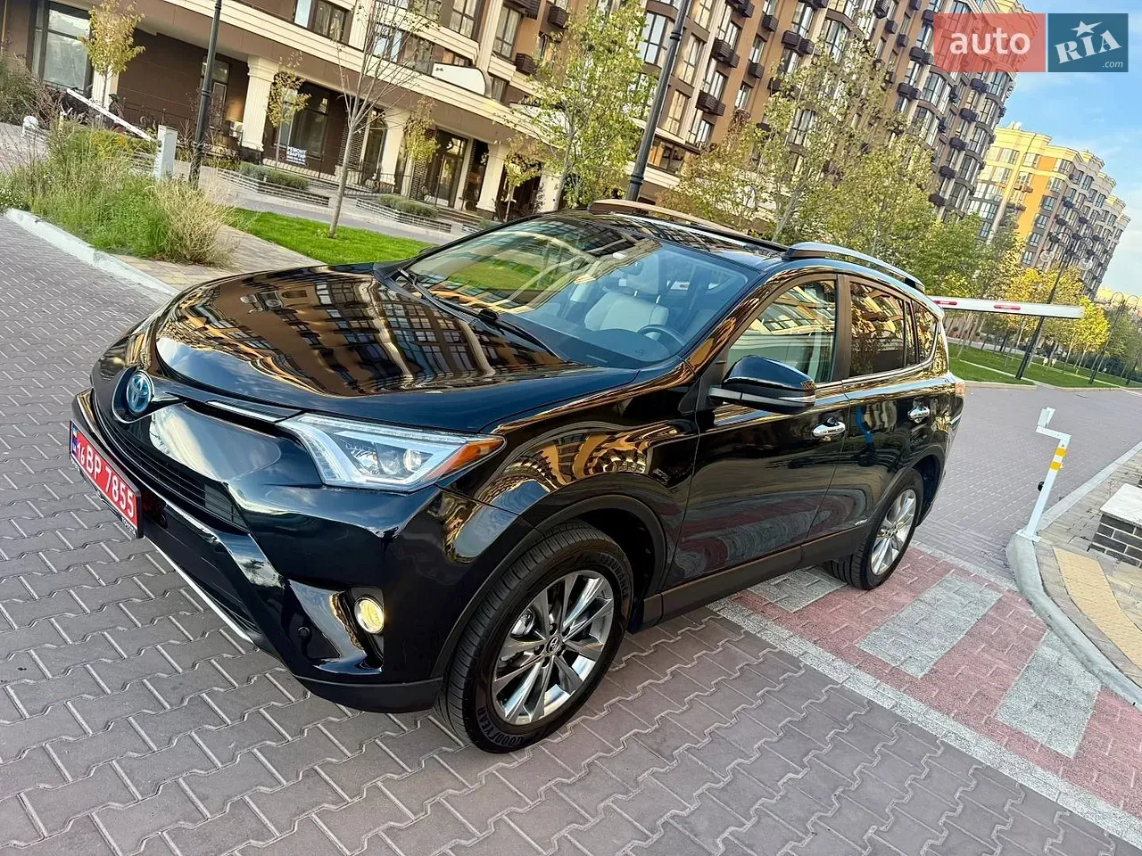 Toyota Rav4 2017 photo 3