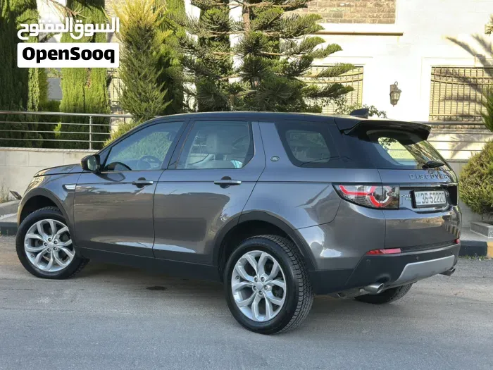 Land Rover Discovery Sport 2018 photo 4