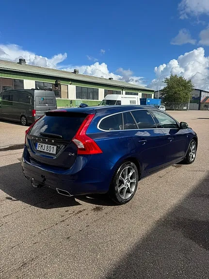 Volvo V60 2015 photo 3