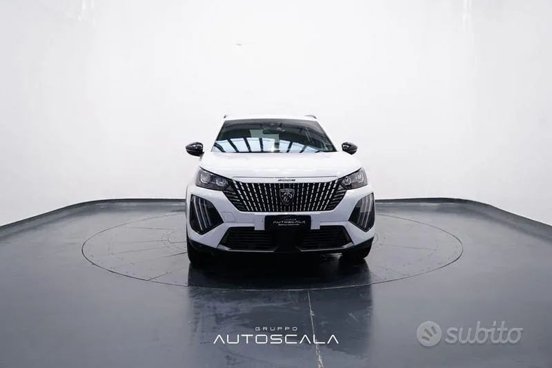 Peugeot 2008 2023 photo 2