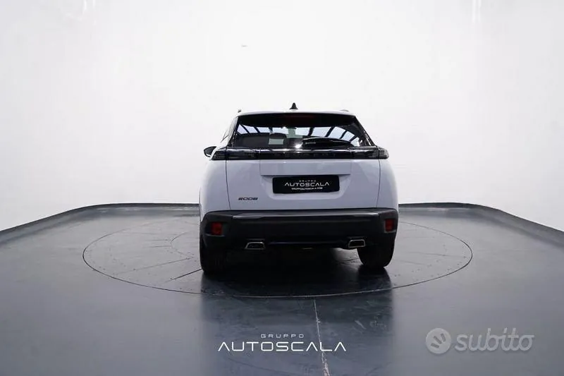 Peugeot 2008 2023 photo 5