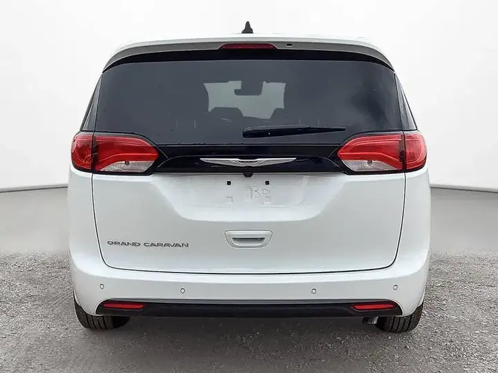 Chrysler Grand Caravan 2027 photo 4