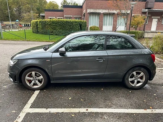 Audi A1 2011 photo 5