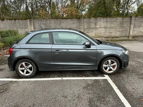 Audi A1 2011 photo 4