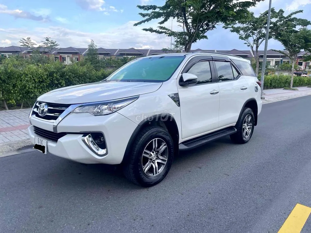 Toyota Fortuner 2018 photo 2