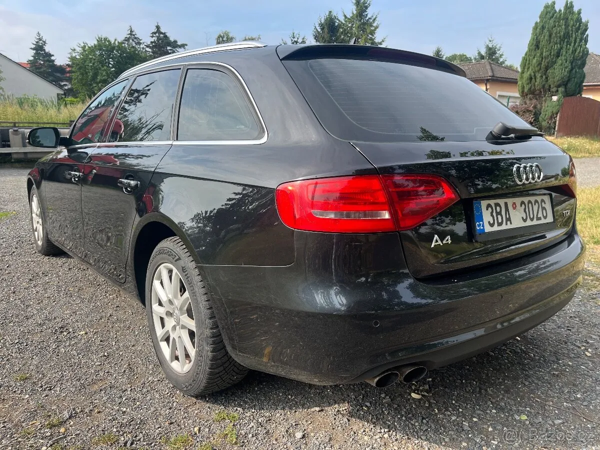 Audi A4 2012 photo 5