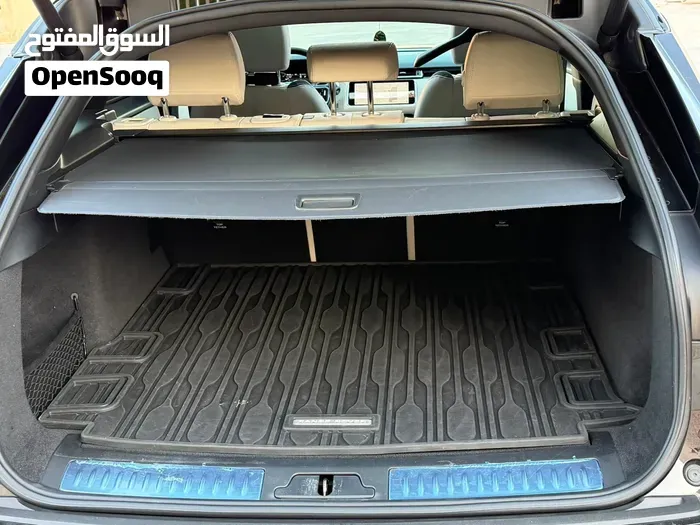 Land Rover Range Rover Velar 2021 photo 3