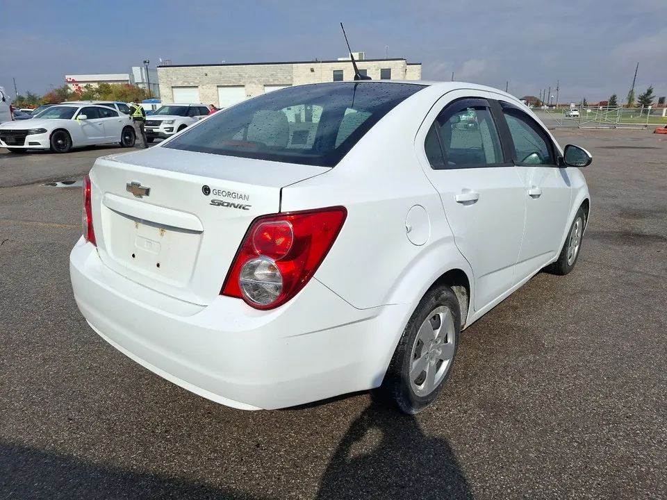 Chevrolet Sonic 2013 photo 5