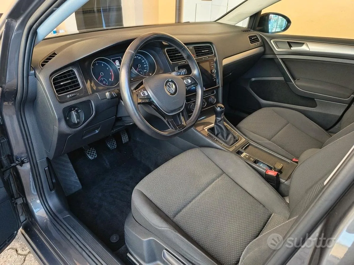 Volkswagen Golf 2018 photo 4