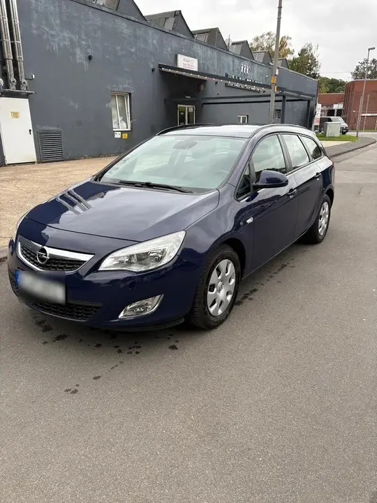 Opel Astra J