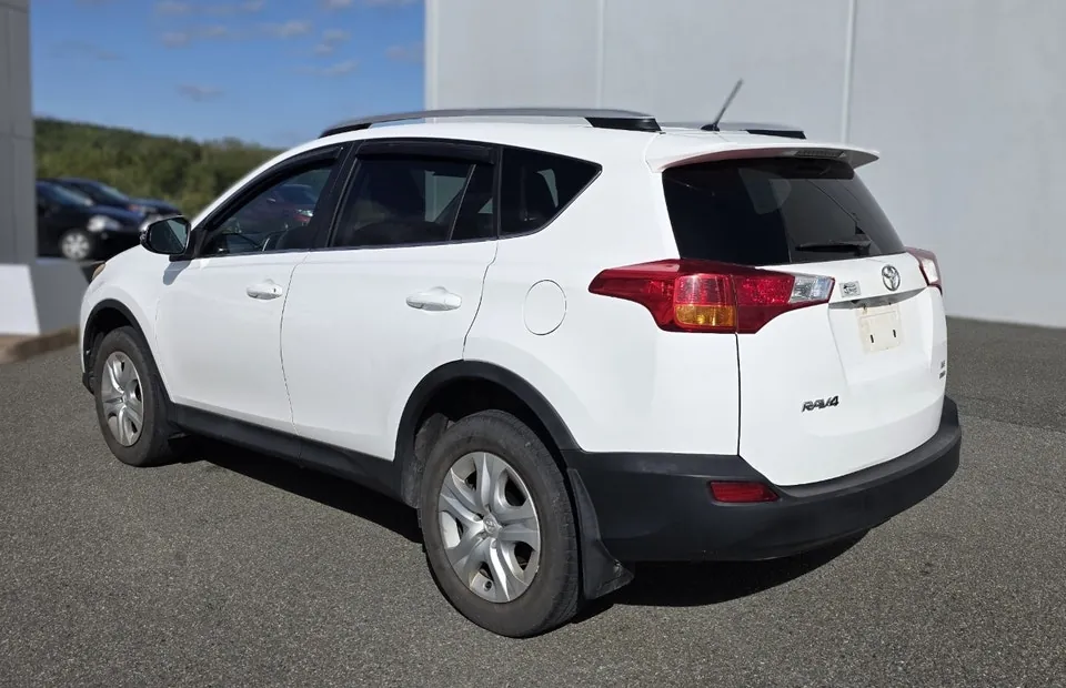 Toyota Rav4 2015 photo 3