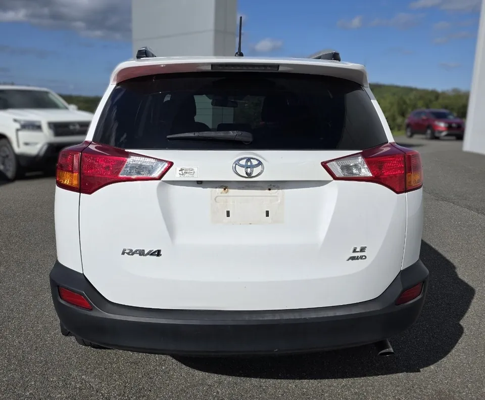 Toyota Rav4 2015 photo 4