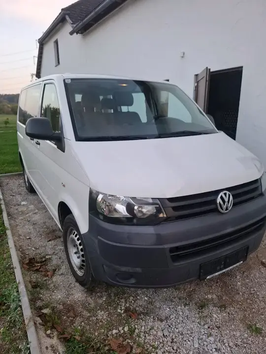 Volkswagen T5 2012 photo 2