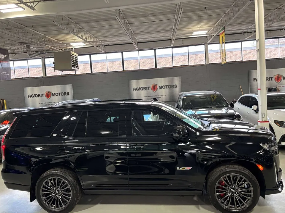 Cadillac Escalade 2024 photo 3