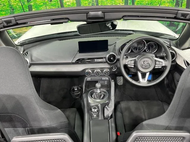 Mazda Roadster 2025 photo 2