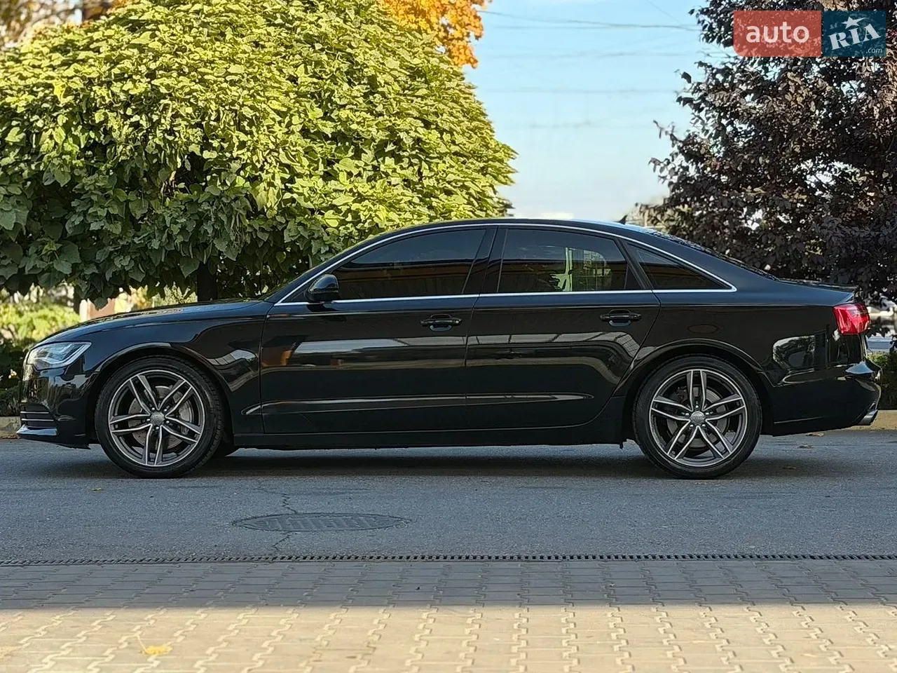 Audi A6 2012 photo 2