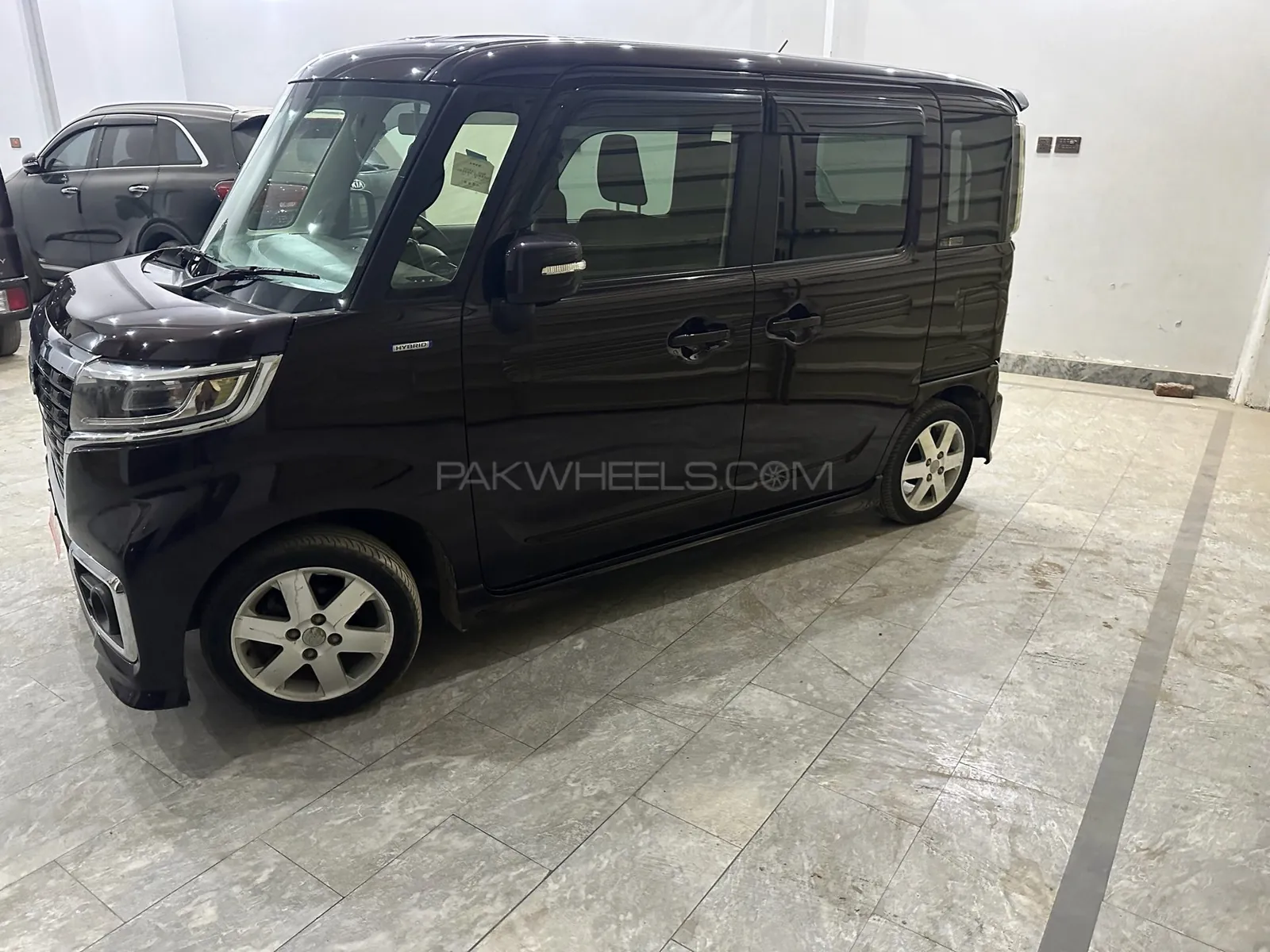 Suzuki Spacia