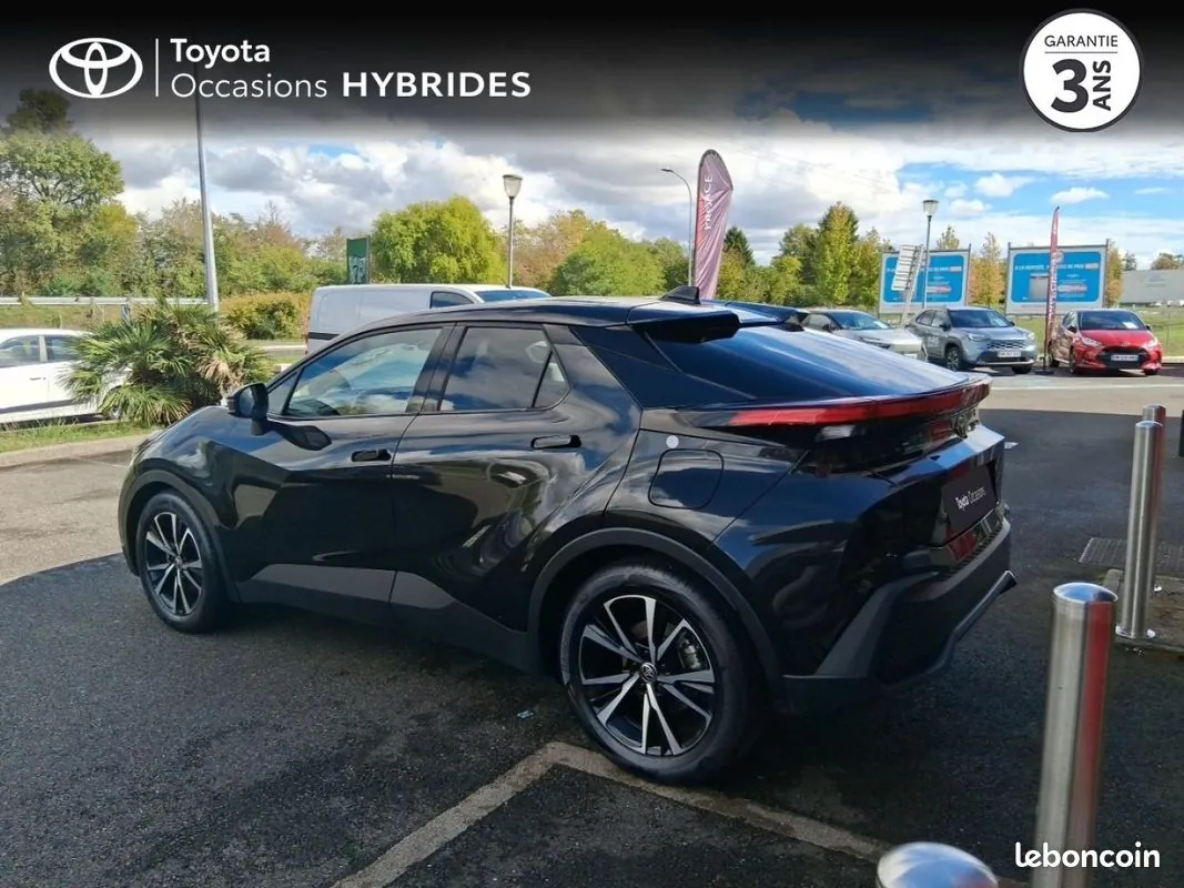 Toyota C-Hr 2025 photo 2