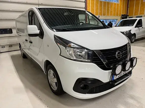 Nissan Nv300 2017 photo 5