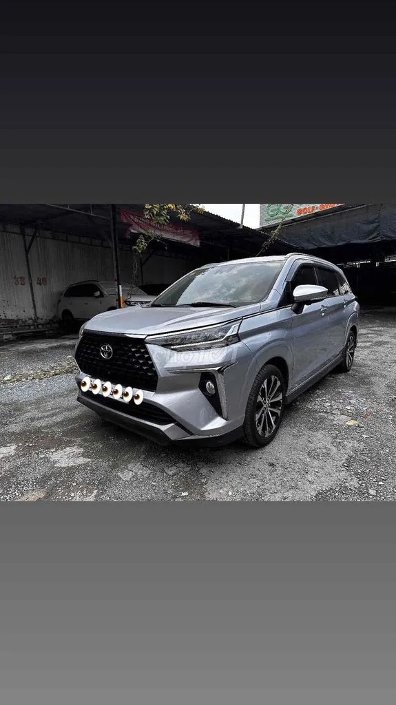 Toyota Veloz Cross