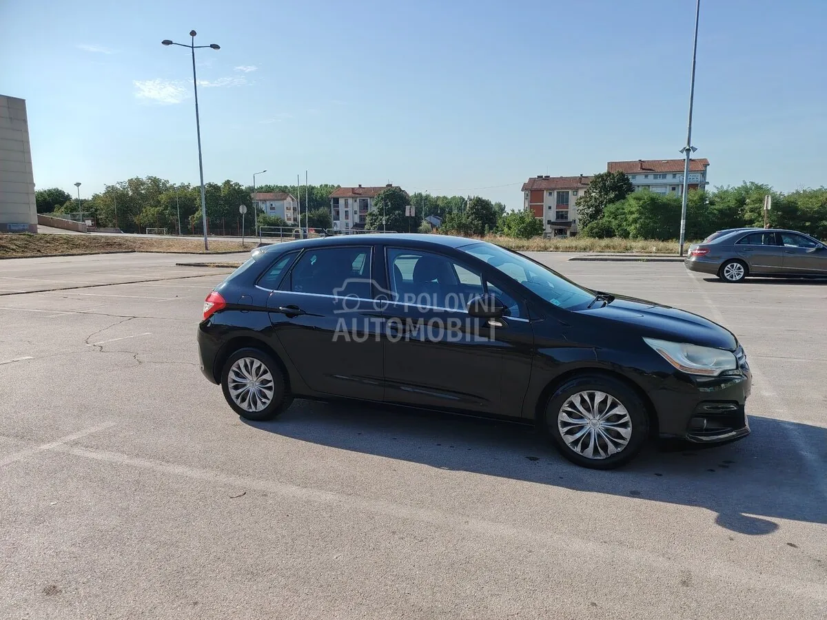Citroen C4 2012 photo 4