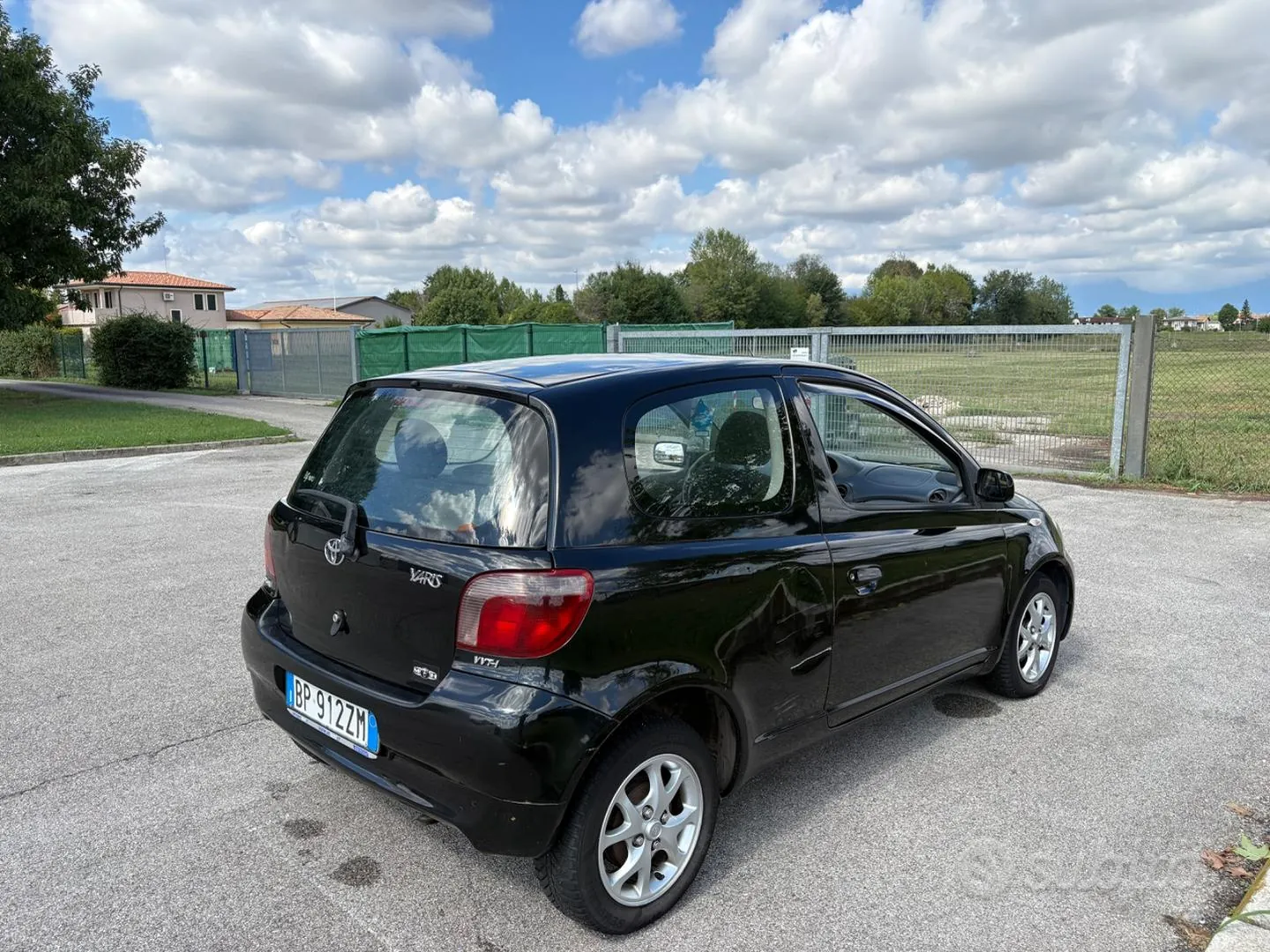 Toyota Yaris 2001 photo 3