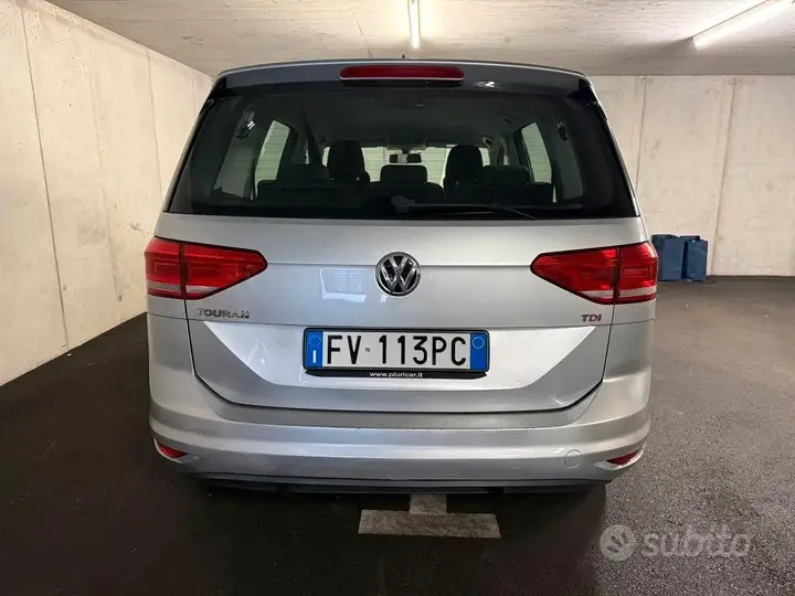 Volkswagen Touran 2017 photo 4