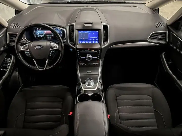 Ford Galaxy 2021 photo 3