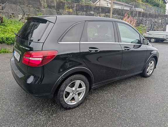 Mercedes-Benz B-Electric 2015 photo 4