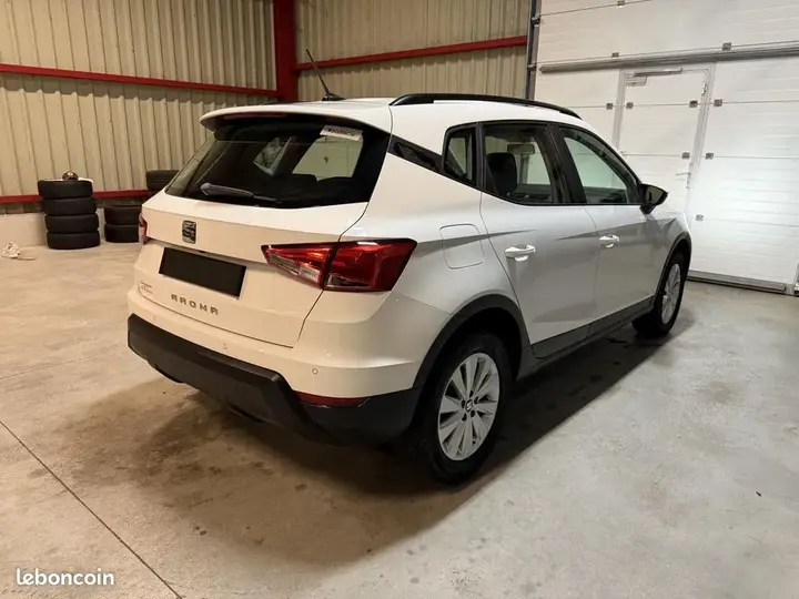 Seat Arona 2019 photo 3