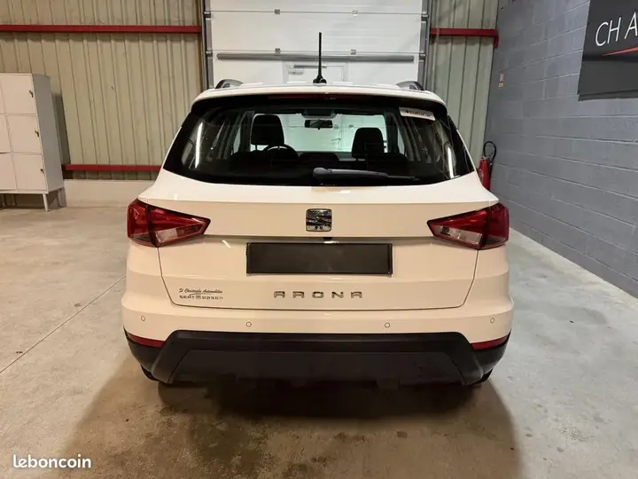 Seat Arona 2019 photo 4