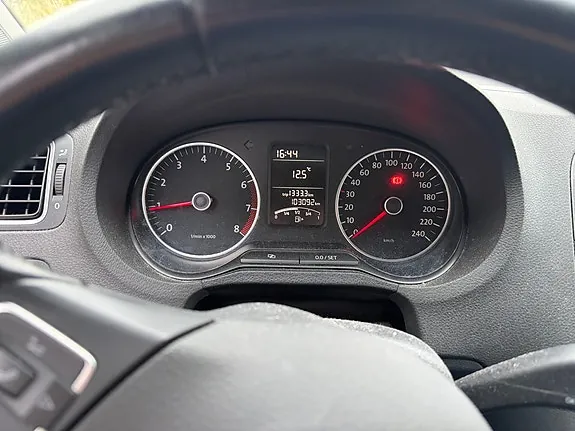 Volkswagen Polo 2011 photo 4