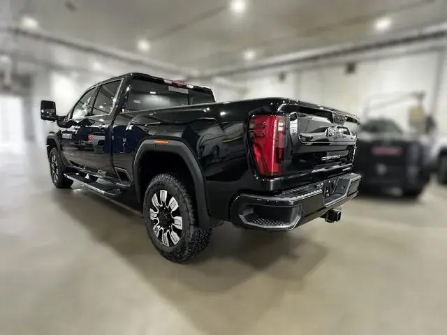 GMC Sierra 3500Hd 2026 photo 3