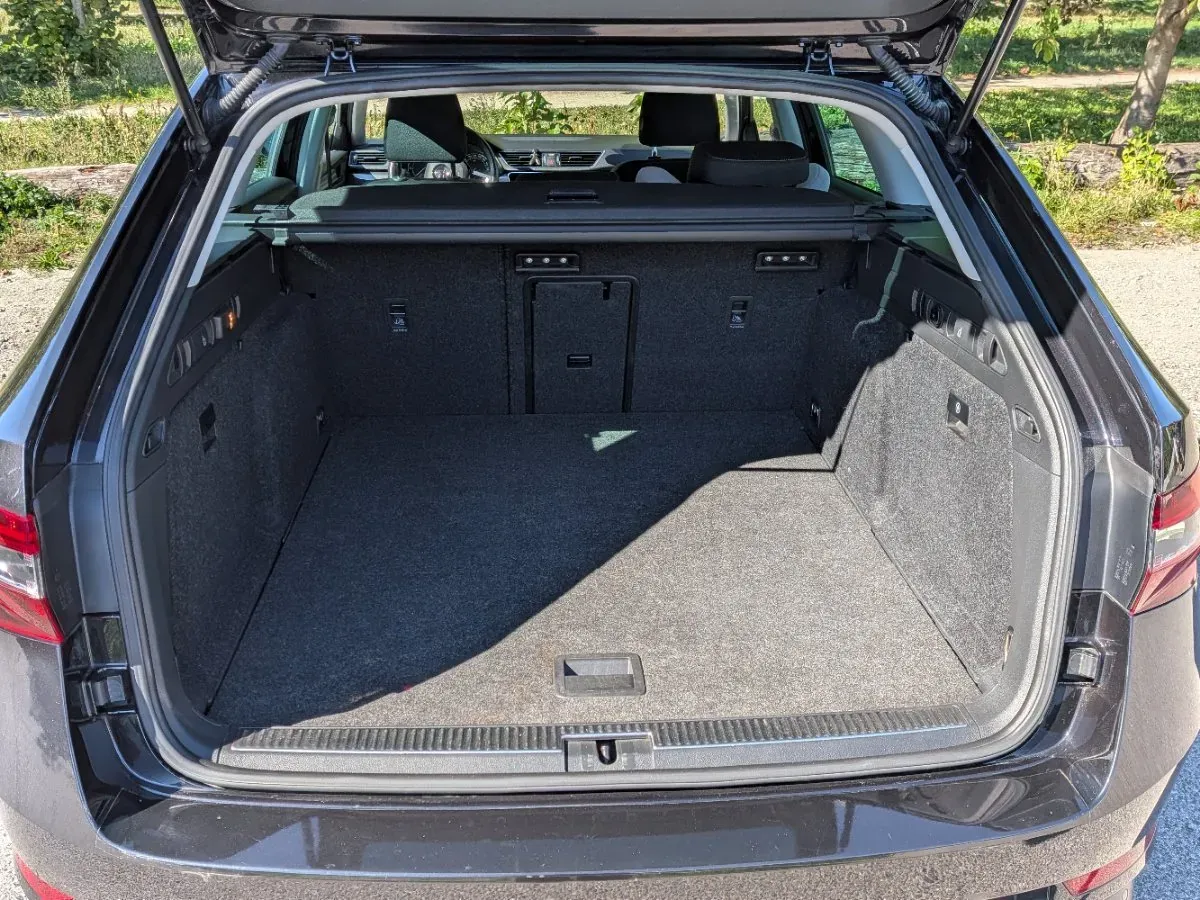 Skoda Superb 2018 photo 3