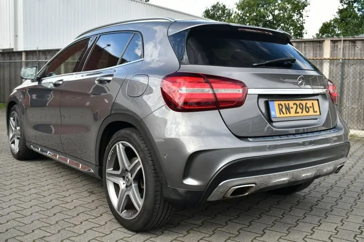 Mercedes-Benz Gla 2017 photo 2