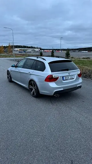 BMW 325I 2006 photo 4