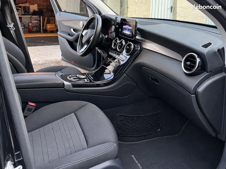 Mercedes-Benz Glc 2018 photo 5