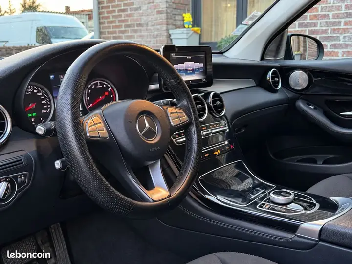 Mercedes-Benz Glc 2018 photo 4