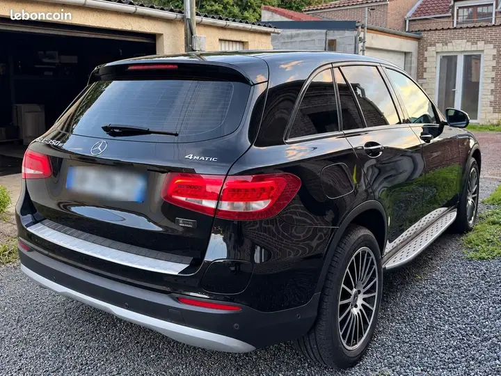 Mercedes-Benz Glc 2018 photo 2