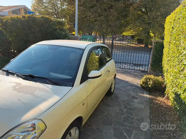 Lancia Ypsilon 2004 photo 2
