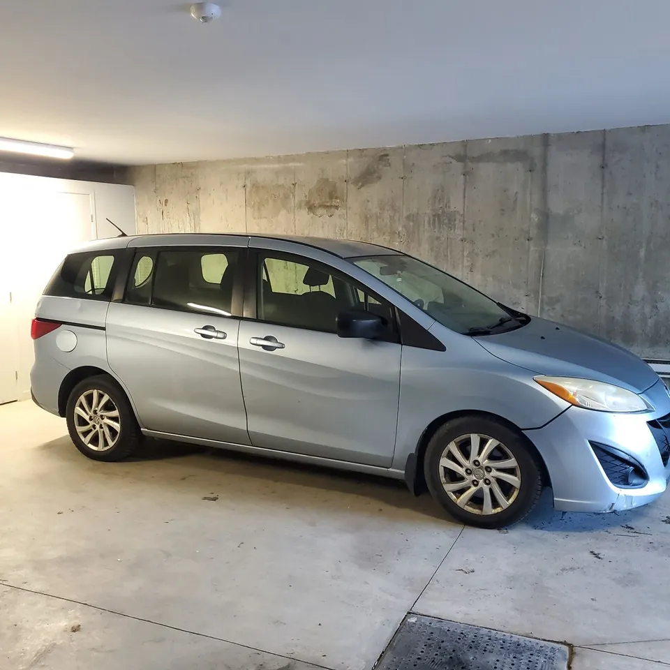 Mazda 5 2012 photo 2