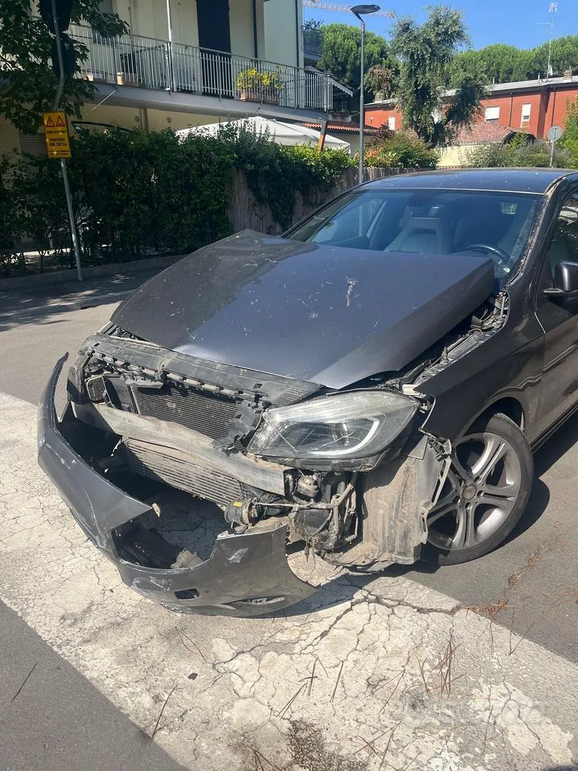 Mercedes-Benz A-Class 2013 photo 3