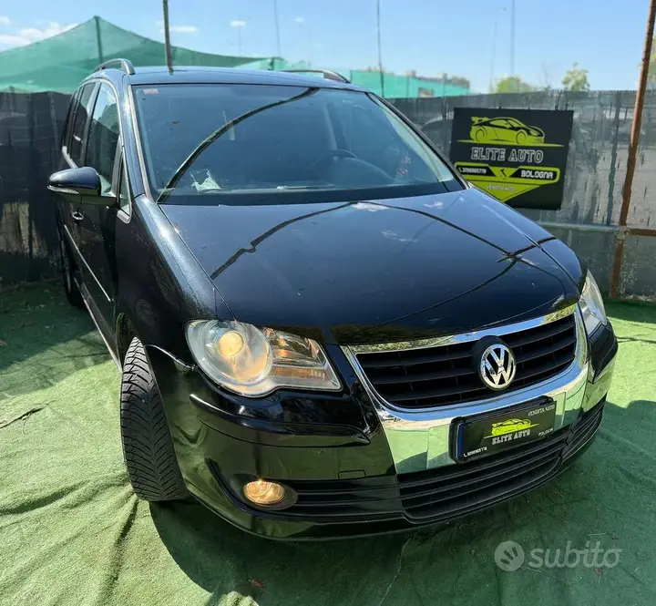 Volkswagen Touran 2010 photo 3