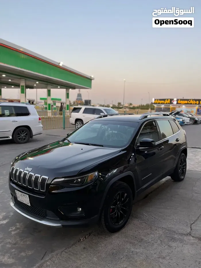Jeep Cherokee 2019 photo 3