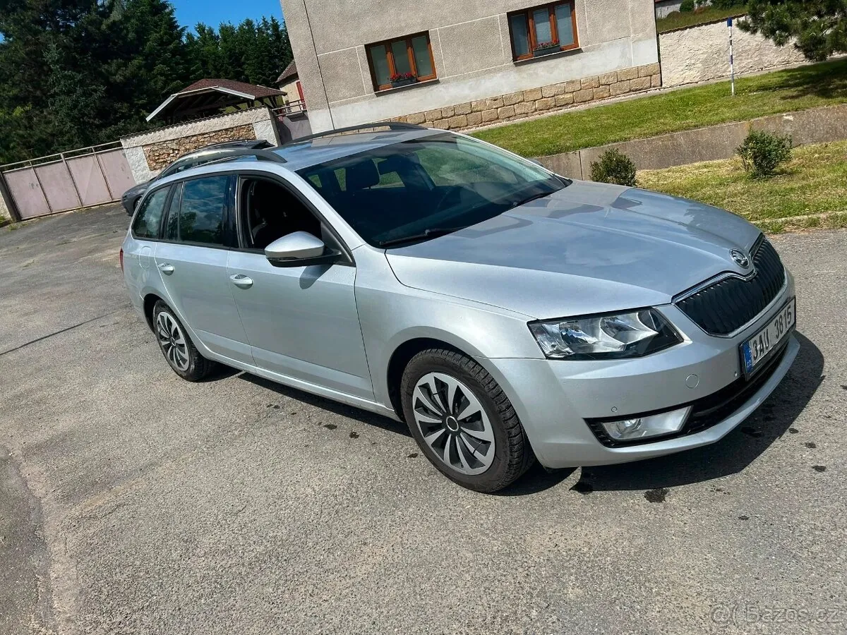 Skoda Octavia photo 3