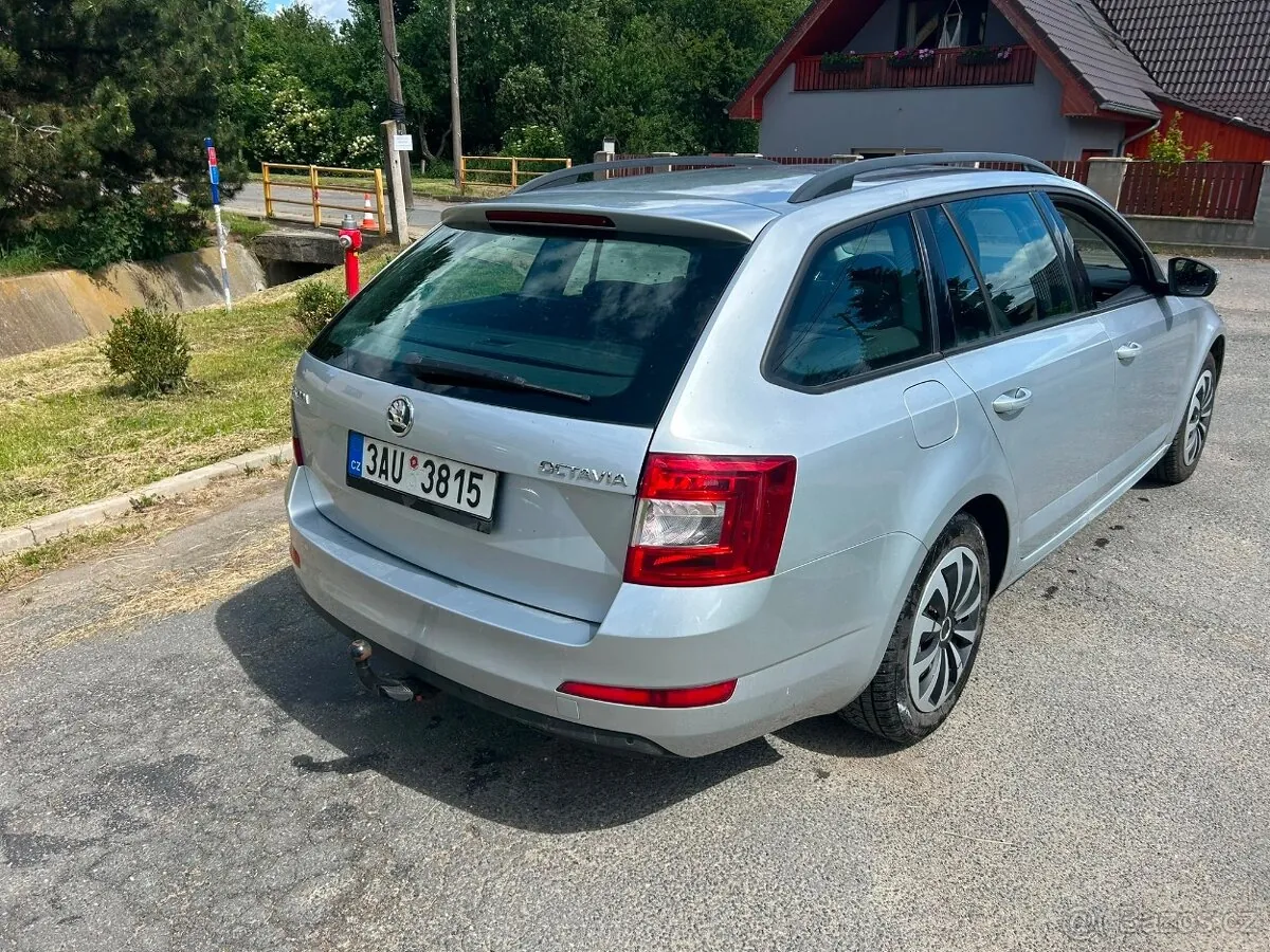 Skoda Octavia photo 2
