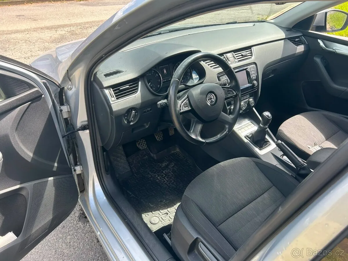 Skoda Octavia photo 5