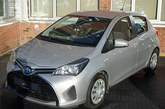 Toyota Yaris 2016 photo 2