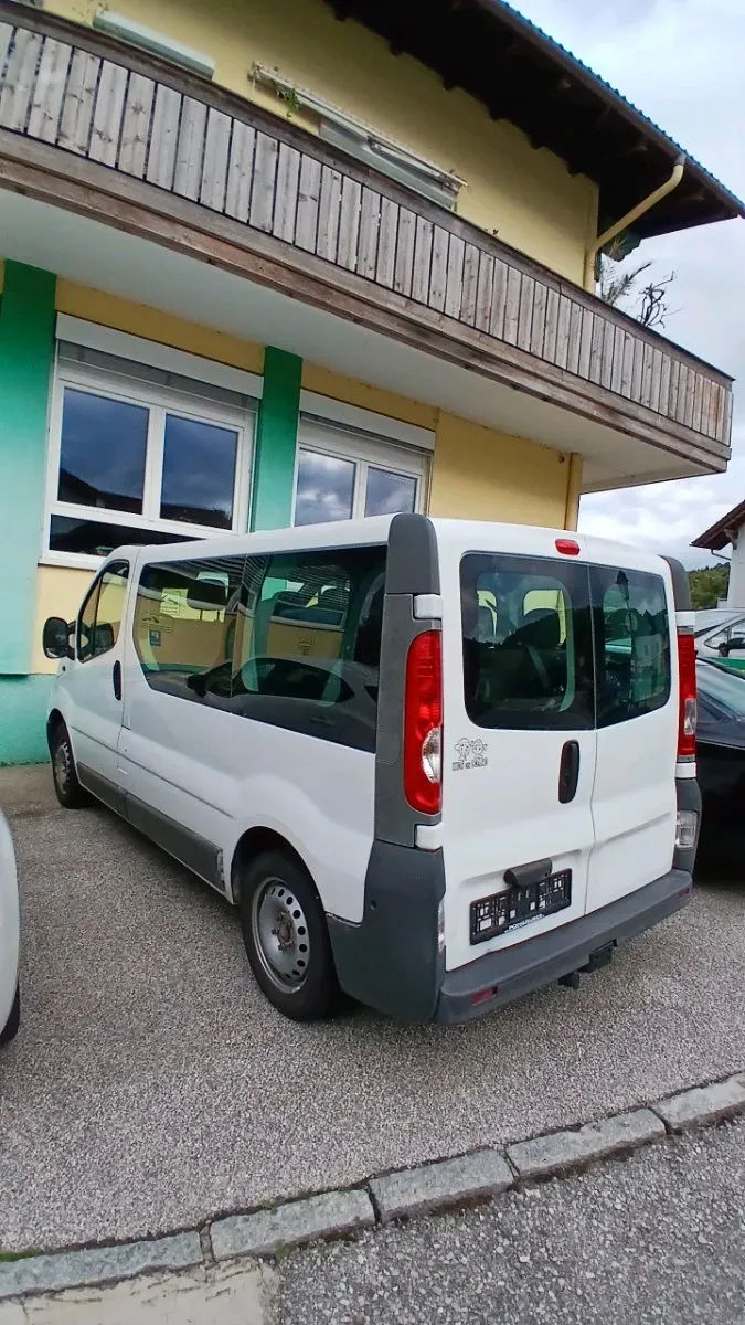 Opel Vivaro 2006 photo 3
